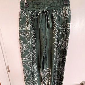 Never worn, NWOT, 
Zara bandana print, faux silk blend wide leg pants.
